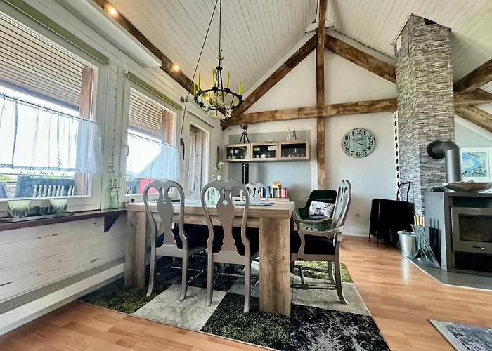 Hof Vierzehnender Im Hohen Venn - 70Qm Fachwerk-Studio - Grosses Wohn-Schlafzimmer Mit Dachterrasse Und Kaminofen - Separate Kueche - Perfekt Fuer Paare - Monschau - Eifel - Hunde Willkommen - Islandpferde