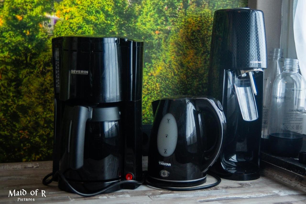 Lejlighed Hof Vierzehnender Im Hohen Venn - 70qm Fachwerk-studio - Grosses Wohn-schlafzimmer Mit Dachterrasse Und Kaminofen - Separate Kueche - Perfekt Fuer Paare - - Eifel - Hunde Willkommen - Islandpferde