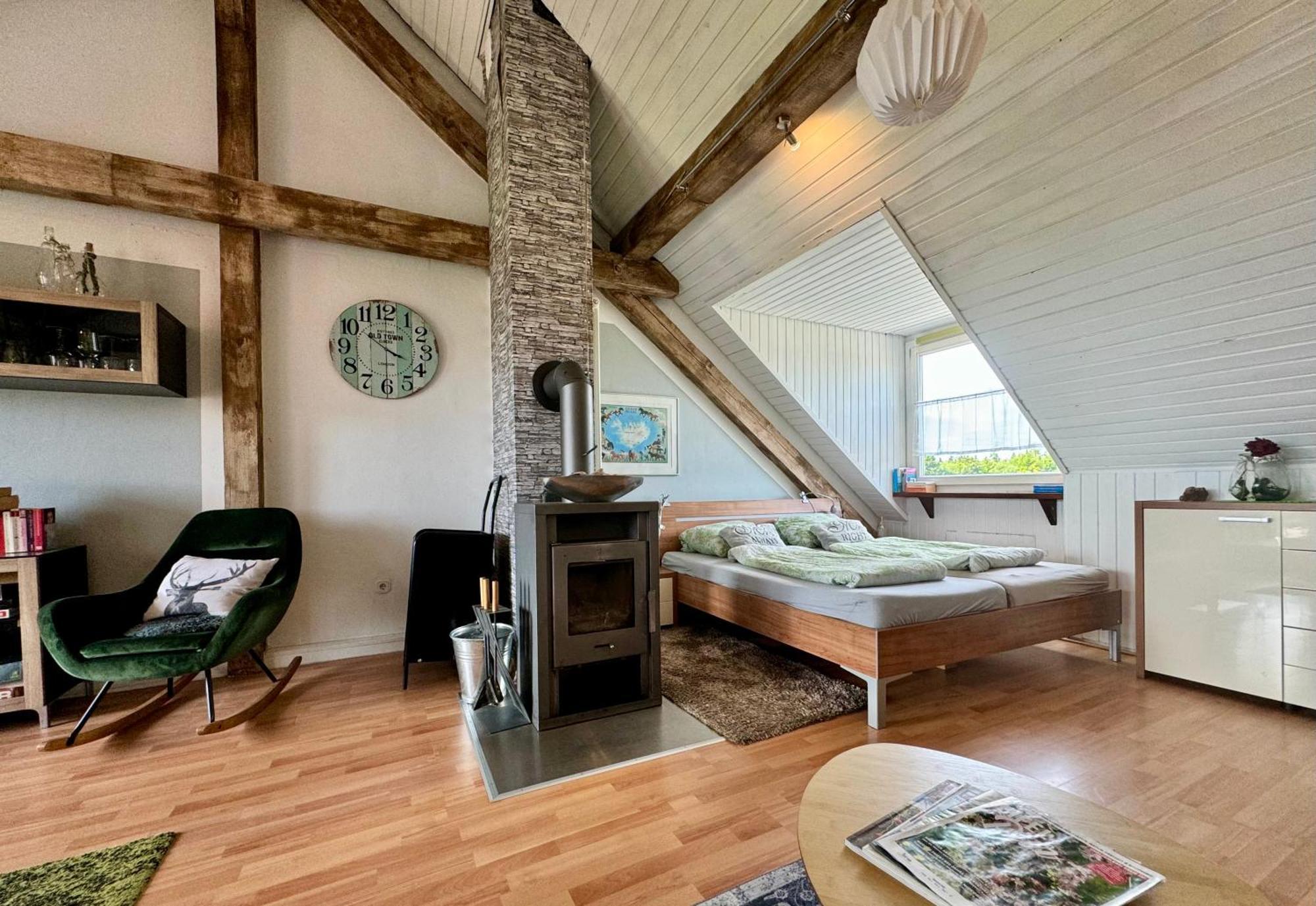 Hof Vierzehnender Im Hohen Venn - 70qm Fachwerk-studio - Grosses Wohn-schlafzimmer Mit Dachterrasse Und Kaminofen - Separate Kueche - Perfekt Fuer Paare - - Eifel - Hunde Willkommen - Islandpferde