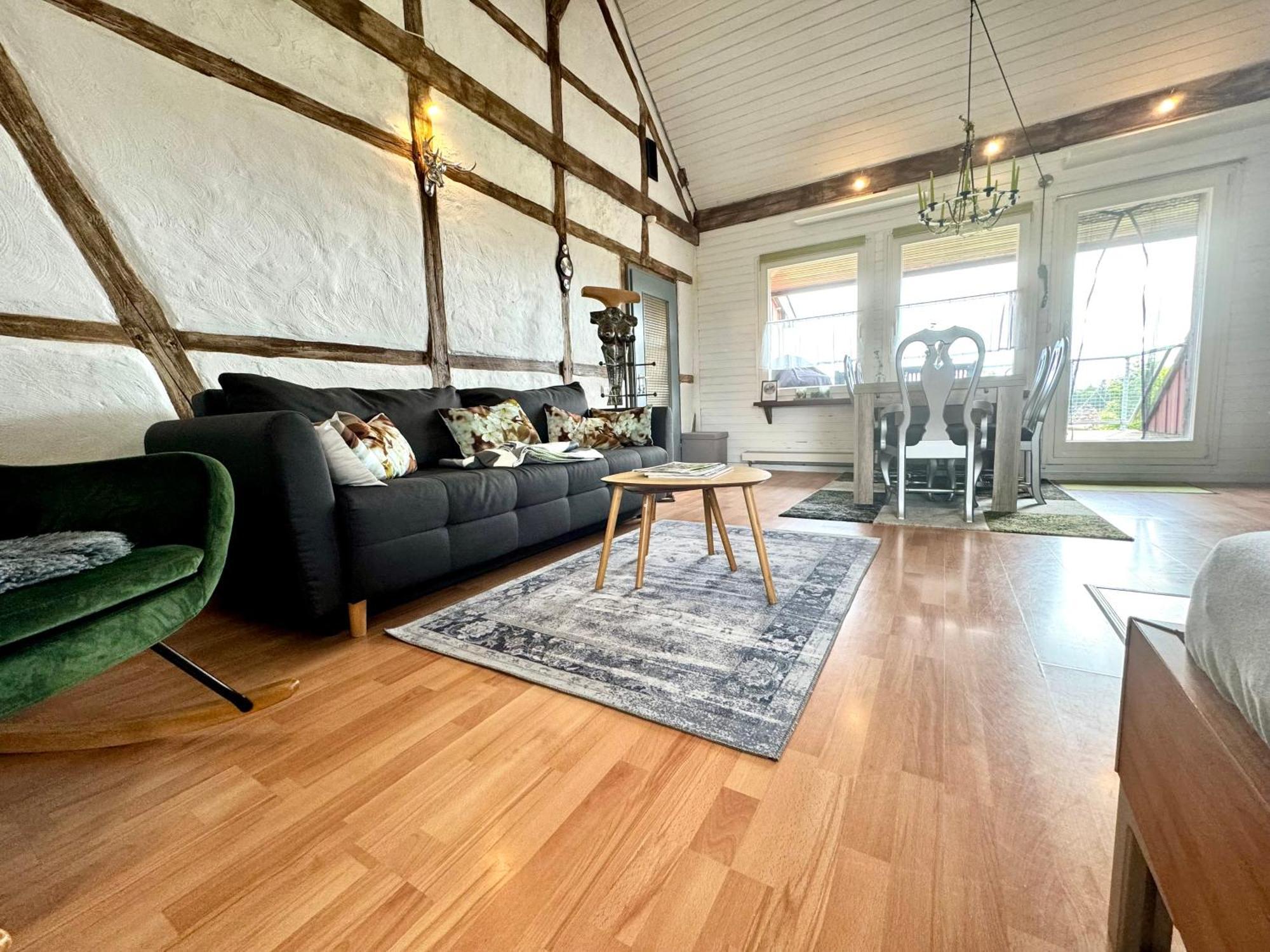 Hof Vierzehnender: Eifel Mit Dachterrasse Und Kamin Apartment